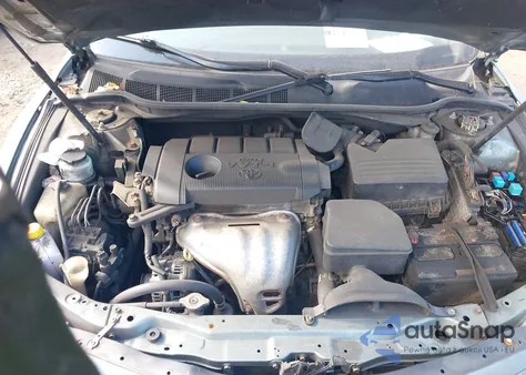 2011 Toyota Camry Le z USA, uszkodzony, nr VIN 4T1BF3EK0BU650618